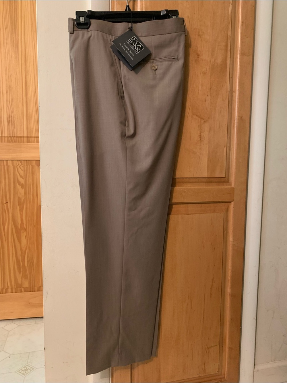 NWT Men’s JoS. A. BANK TRAVELER'S COLLECTION DRESS PANTS. Size 36 x 29.